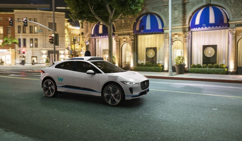 <h1>Jaguar I-PACE con Waymo</h1><div class=