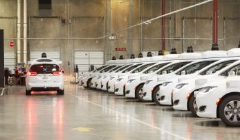<h1>Chrysler Pacifica con Waymo</h1><div class=