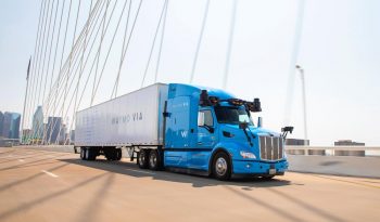 <h1>Freightliner con Waymo Driver</h1><div class=