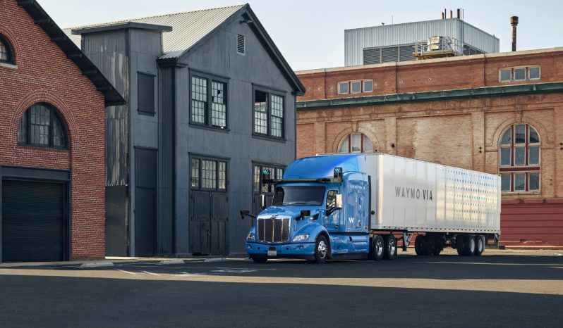 <h1>Freightliner con Waymo Driver</h1><div class=