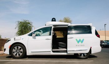 <h1>Chrysler Pacifica con Waymo</h1><div class=