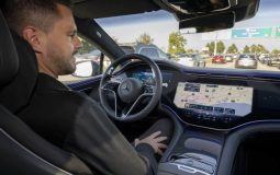 Mercedes-Benz lidera la conducción automatizada con el lanzamiento de DRIVE PILOT en Estados Unidos
