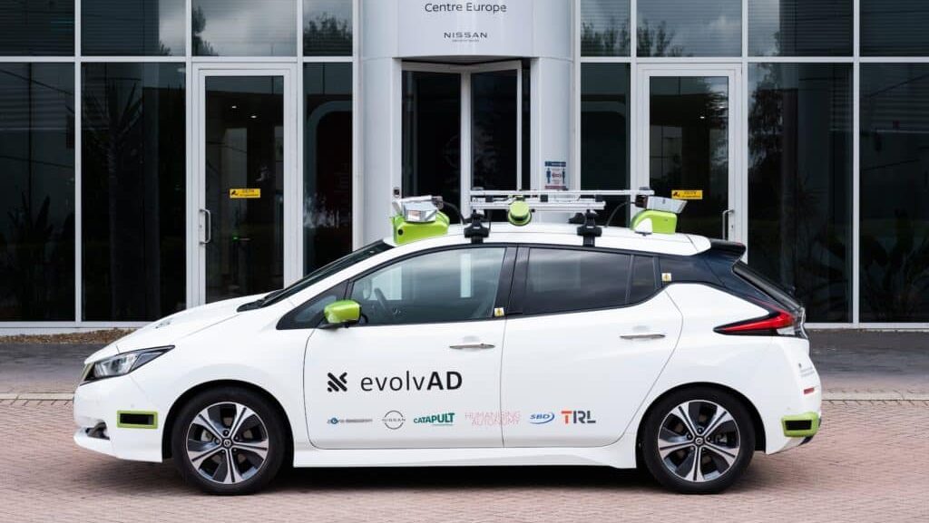 Reino Unido avanza hacia la conducción autónoma con el lanzamiento del proyecto evolvAD respaldado por Nissan y el Gobierno británico