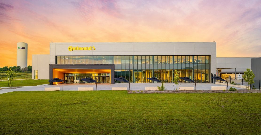 Continental celebra el primer aniversario de su planta en Texas: un hito en la movilidad autónoma y la seguridad vial