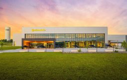 Continental celebra el primer aniversario de su planta en Texas: un hito en la movilidad autónoma y la seguridad vial