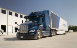 Aurora Innovation lanza innovadora vía comercial para camiones autónomos entre Dallas y Houston