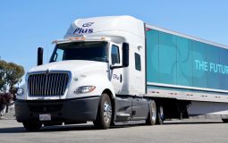 Plus se posiciona en segundo lugar en la lista FreightTech 25 del 2024 por su innovación en conducción autónoma