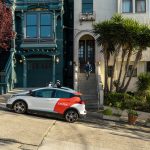 Cruise, la unidad de coches autónomos de General Motors, reestructura su personal y ajusta su estrategia para priorizar la seguridad