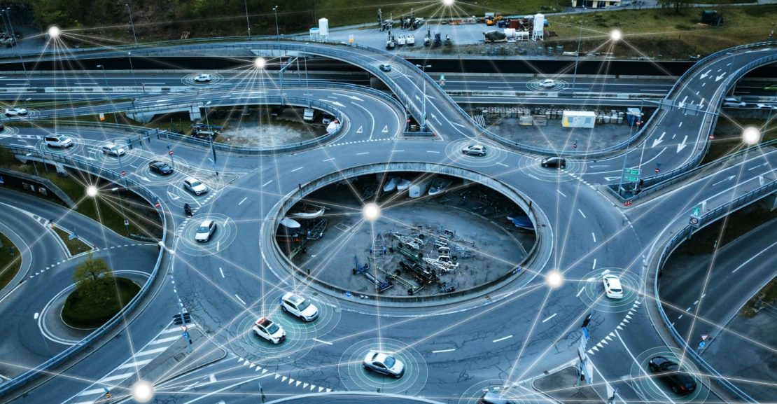 Helm.ai revoluciona la conducción autónoma con modelos DNN para predecir intenciones y planificar rutas