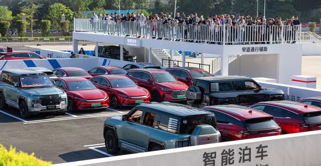 BYD presenta su revolucionaria estrategia de Inteligencia Integrada de Vehículos y la Arquitectura XUANJI