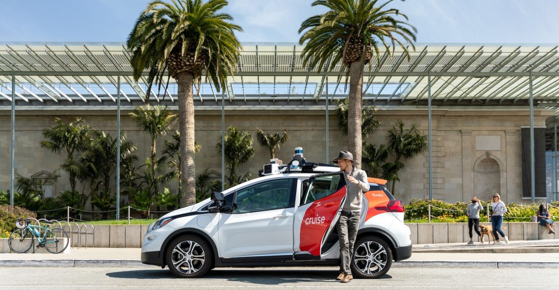 California avanza en la regulación de vehículos autónomos para garantizar seguridad y proteger empleos