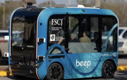 Oxa lanza su innovador software de conducción autónoma en Jacksonville, marcando un hito en el transporte urbano