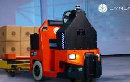 Cyngn Inc. revoluciona la manipulación de materiales con su vehículo autónomo DriveMod Tugger impulsado por inteligencia artificial