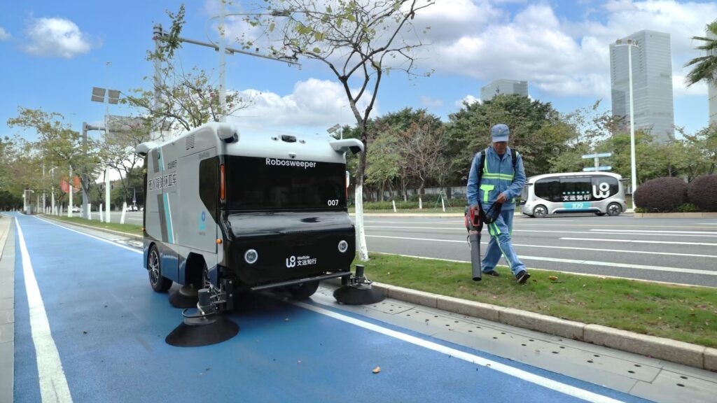 WeRide revoluciona el saneamiento urbano con el lanzamiento de su Robosweeper S1 autónomo