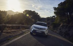 Renault revoluciona el transporte público con el lanzamiento de vehículos autónomos de nivel 4 para el torneo Roland-Garros 2024
