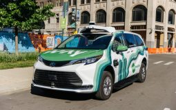 May Mobility lanza programa piloto de vehículos autónomos para mejorar la movilidad de personas mayores y discapacitadas en Detroit