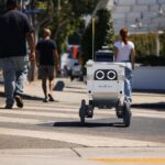 Revolución en la entrega de alimentos: Shake Shack y Serve Robotics lanzan robots autónomos en Los Ángeles