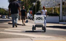 Revolución en la entrega de alimentos: Shake Shack y Serve Robotics lanzan robots autónomos en Los Ángeles