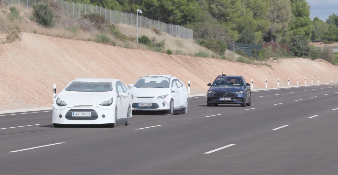 "Euro NCAP evalúa sistemas de conducción asistida: BMW i5 y Mercedes-Benz Clase C destacan, BYD ATTO 3 no recomendado"