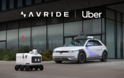Uber y Avride se asocian para integrar robots y vehículos autónomos en entregas y transporte