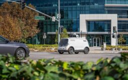 Nuro expande su tecnología de vehículos autónomos en California y Texas con el sistema Nuro Driver™