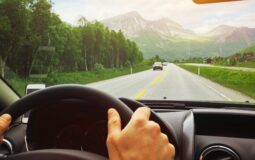 "Sistemas de dirección cooperativa mejoran la atención y seguridad de los conductores, según estudio del IIHS"