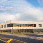 Aurora Innovation inaugura centro de investigación en Bozeman para impulsar tecnología de camiones autónomos