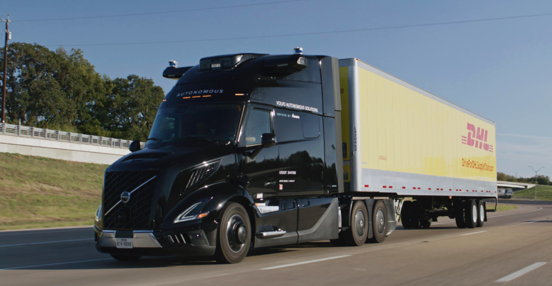 "Volvo y DHL inician transporte autónomo en Texas con tecnología avanzada"