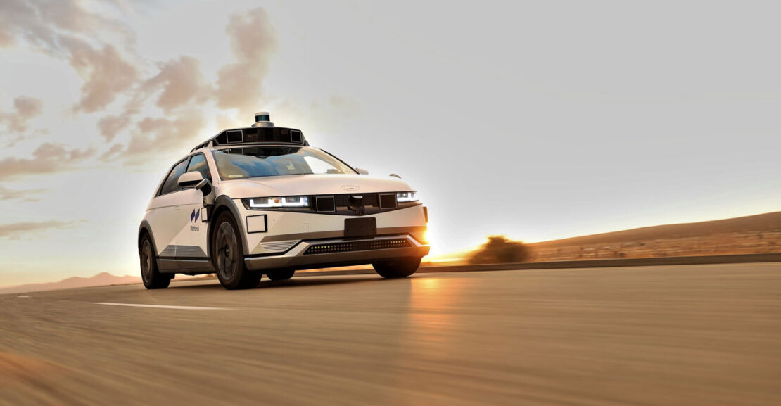 "Los robotaxis eléctricos IONIQ 5 de Motional logran pruebas exitosas en autopistas a 120 km/h"