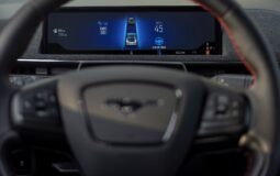 "NHTSA investiga fallos en el sistema BlueCruise de Ford tras colisiones fatales con Mustang Mach-E"