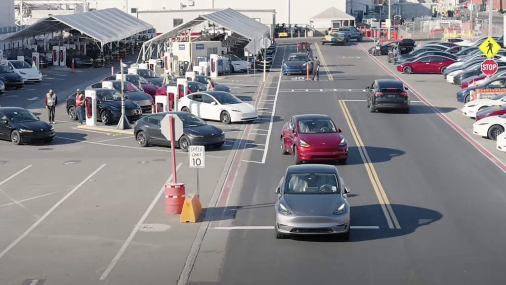 "Tesla implementa conducción autónoma en su fábrica de Fremont para logística interna"