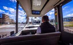 WeRide lanza el primer servicio comercial de robobuses sin conductor en Europa